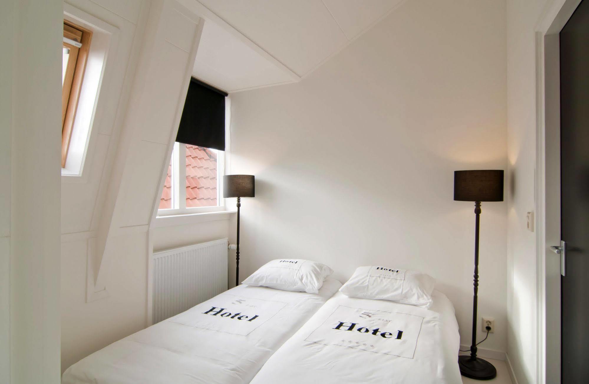 Familie Hotel & Apartments Alkmaar Ngoại thất bức ảnh